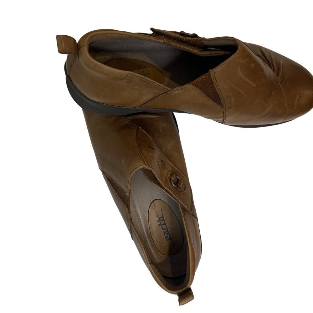 Earth Amity Women's size 9 brown leather comfort flats